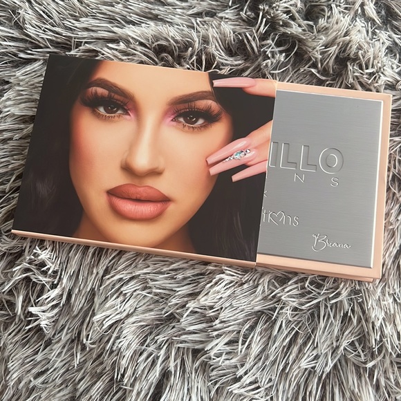 Beauty Creations Eyeshadow Palette - Picture 4 of 5